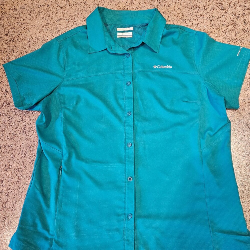 Columbia Teal Button-Down Short Sleeve Shirt